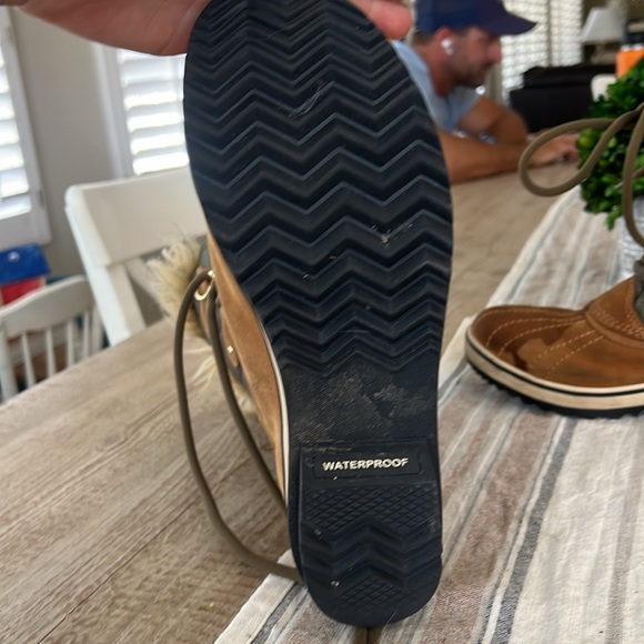 Water proof Sorel boots insulated size 9 - Picture 3 of 4